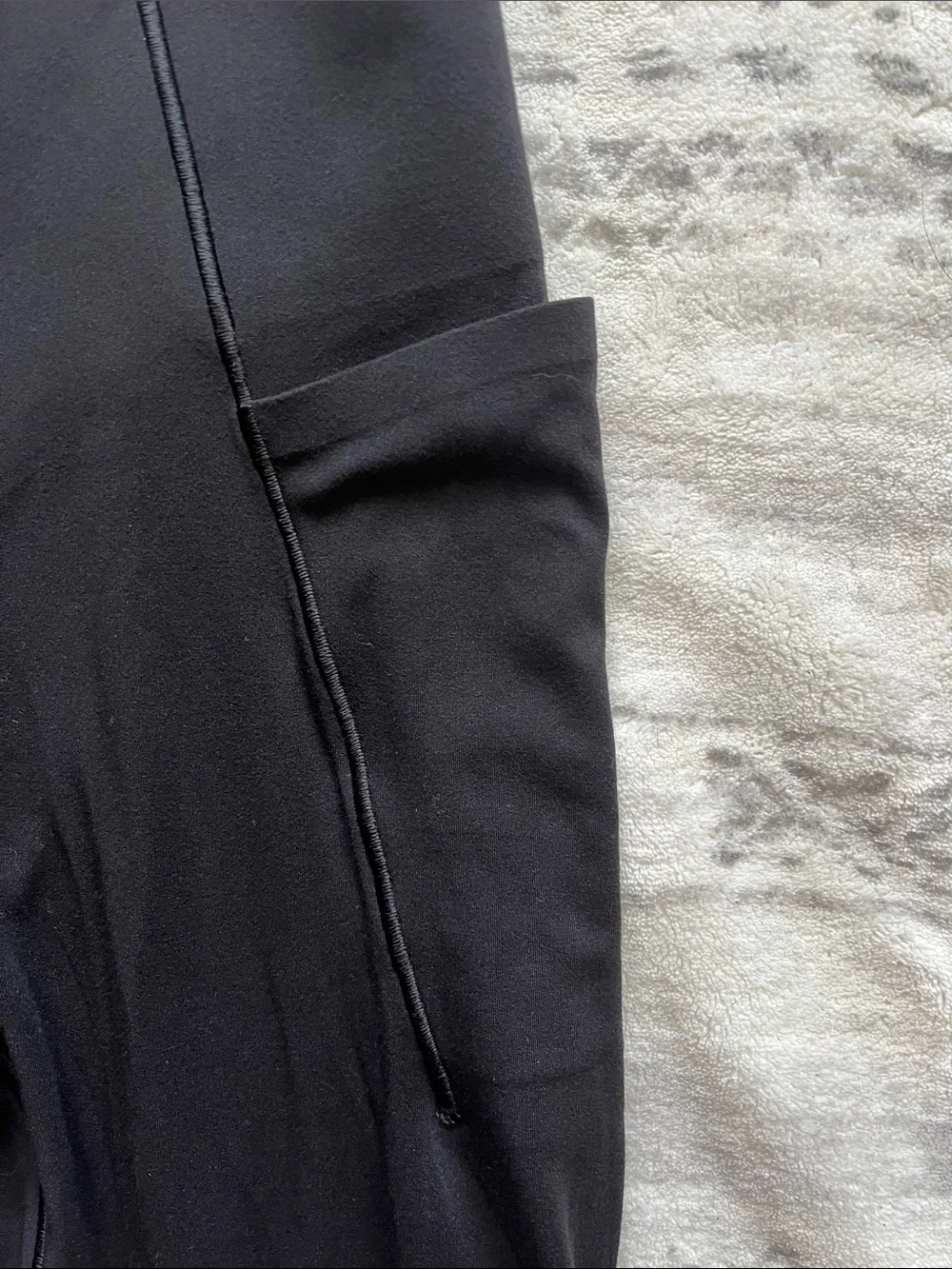 aerie sleek black